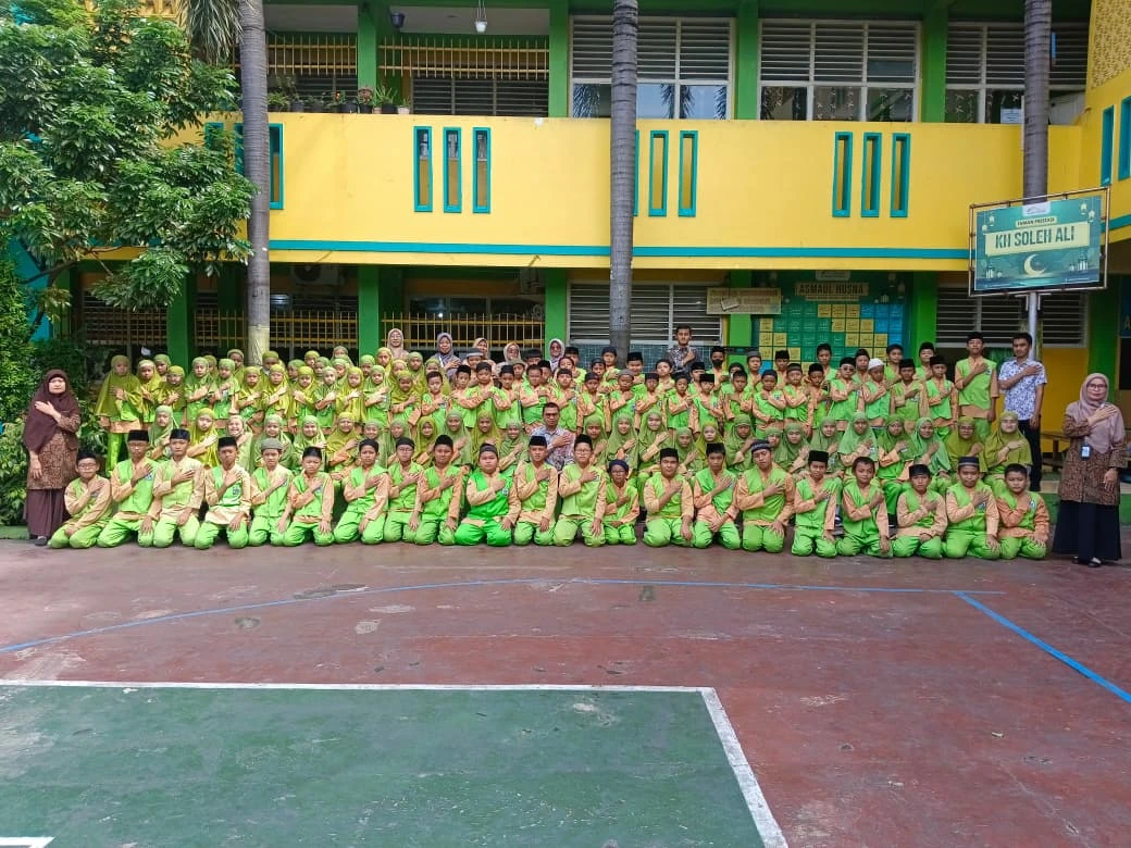 SD Integral Al Husna